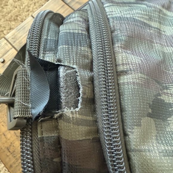 Camouflage Duffel Bag - Picture 5 of 6